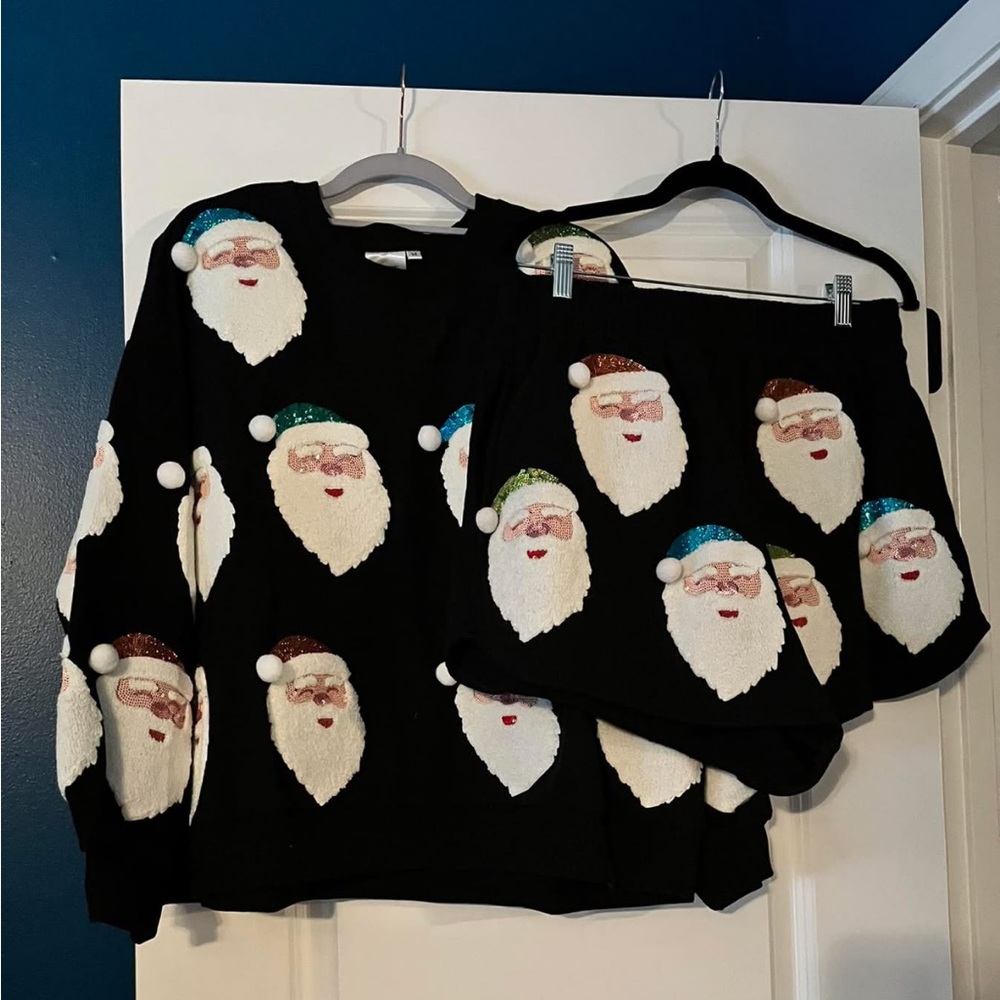 QOS Black Pom Santa Set